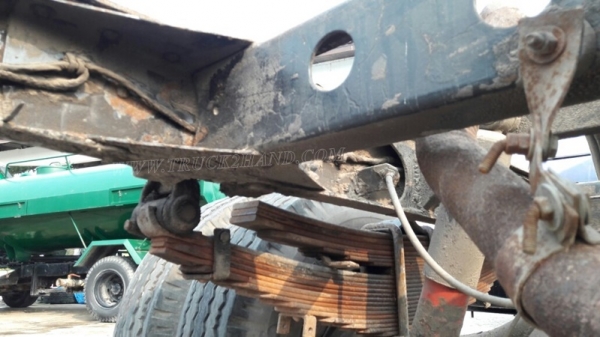 รถบรรทุก 6 ล้อ HINO หัวแชซซี คัซซียาว 4.29 เมตร  117 แรงม้า