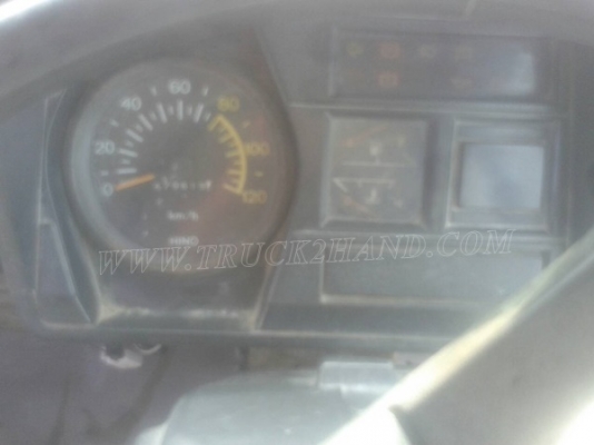 รถบรรทุก 6 ล้อ HINO หัวแชซซี คัซซียาว 4.29 เมตร  117 แรงม้า