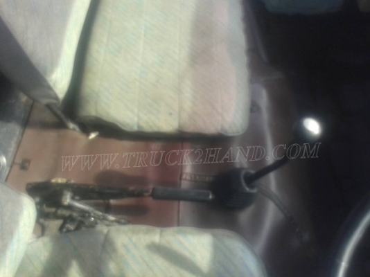 รถบรรทุก 6 ล้อ HINO หัวแชซซี คัซซียาว 4.29 เมตร  117 แรงม้า