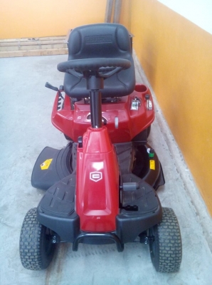 ขายรถตัดหญ้านั่งขับมาเเบบมีพ่วงด้วย 17.5 HP 95,000 บาท 0835662999 ขายรถตัดหญ้านั่งขับมาเเบบมีพ่วงด้วย 17.5 HP 95,000 บาท 0835662999