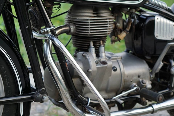 วุฒิ นนบุรี ขาย BMW R27 รถสวยสภาพเดิมทะเบียนแท้โอนขนส่ง วุฒิ นนบุรี ขาย BMW R27 รถสวยสภาพเดิมทะเบียนแท้โอนขนส่ง