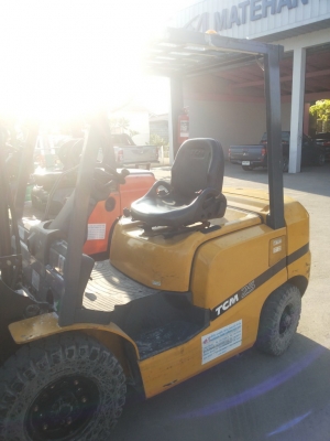 ขายรถ tcm ขนาด 2.5 ตัน รุ่นt3k  ดีเซล  เกียร์ ออโต้ รับประกัน3 เดือน