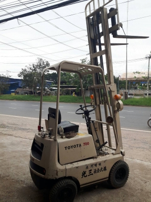 ขาย โฟ๊คลิฟ 1 ตัน