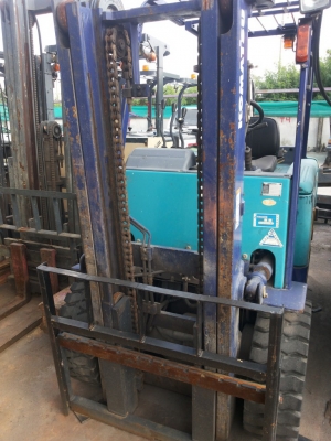 ขายรถไฟฟ้านัั่งขับ komatsu ขนาด 3 ตัน พร้อมตู้ชาร์จ