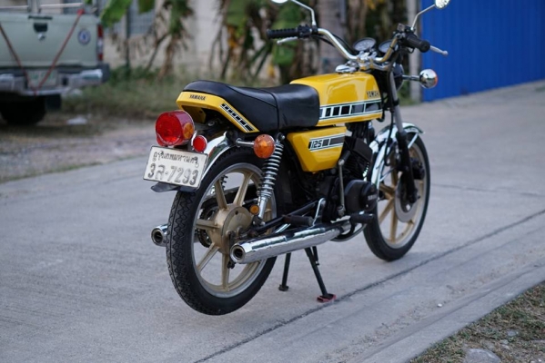 วุฒิ นนบุรี ขาย YAMAHA RD125cc. สภาพเดิมๆ100\% วุฒิ นนบุรี ขาย YAMAHA RD125cc. สภาพเดิมๆ100\%