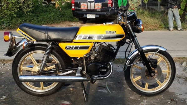 วุฒิ นนบุรี ขาย YAMAHA RD125cc. สภาพเดิมๆ100\% วุฒิ นนบุรี ขาย YAMAHA RD125cc. สภาพเดิมๆ100\%