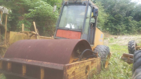 ให้เช่ารถบดสั่นสะเทือนSTA VV900D