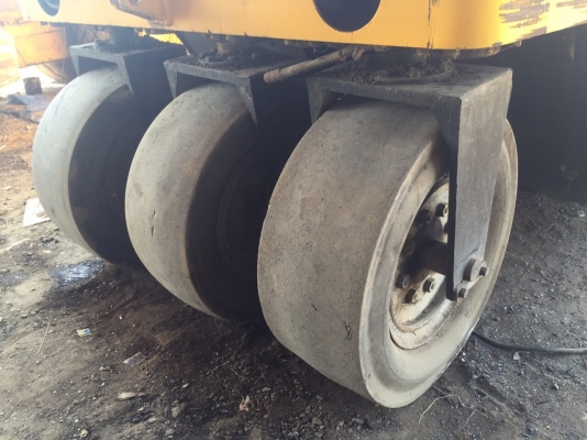 ให้เช่ารถบดสั่นสะเทือนSTA VV900D