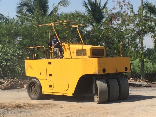 ให้เช่ารถบดสั่นสะเทือนSTA VV900D