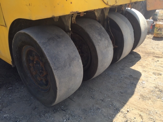 ให้เช่ารถบดสั่นสะเทือนSTA VV900D