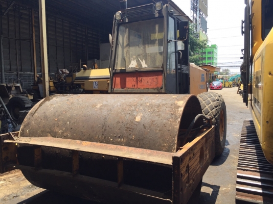 ให้เช่ารถบดสั่นสะเทือนSTA VV900D