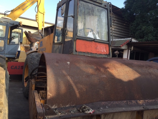 ให้เช่ารถบดสั่นสะเทือนSTA VV900D