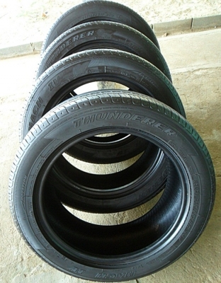 ยาง17 ขนาด215-55-R17ลงพื้นปี15 (4เส้น3,900) ยาง17 ขนาด215-55-R17ลงพื้นปี15 (4เส้น3,900)