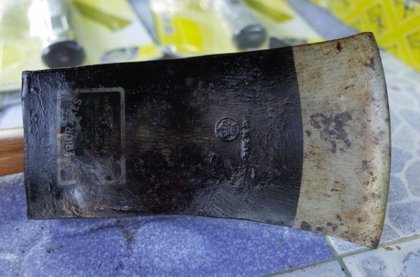 ขายหัวขวานกู้ภัยขนาดใหญ่มือสองหนัก2.2กิโลกรัม ขายหัวขวานกู้ภัยขนาดใหญ่มือสองหนัก2.2กิโลกรัม