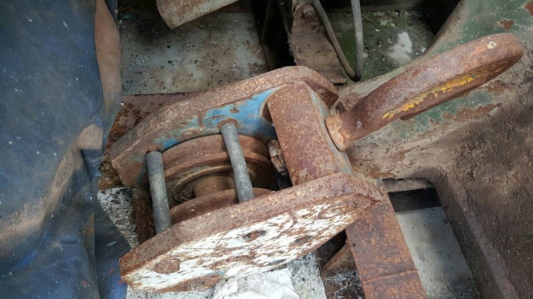 ขายตามสภาพเครน TADANO 3.5 ตัน 3 ปลอก อุปกรณ์ขาดถังน้ำมันไฮดรอริค