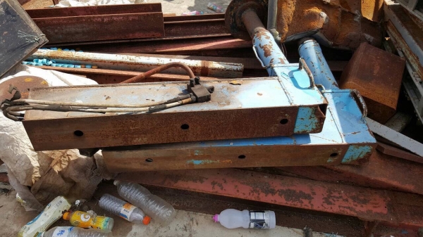 ขายตามสภาพเครน TADANO 3.5 ตัน 3 ปลอก อุปกรณ์ขาดถังน้ำมันไฮดรอริค