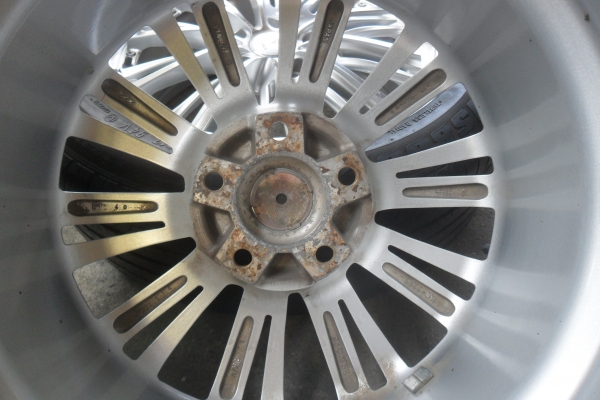 ล้อญี่ปุ่นขอบ17นิ้ว 5รู114 พร้อมยาง สวยๆ 4 ล้อ ราคา 6900 บาท