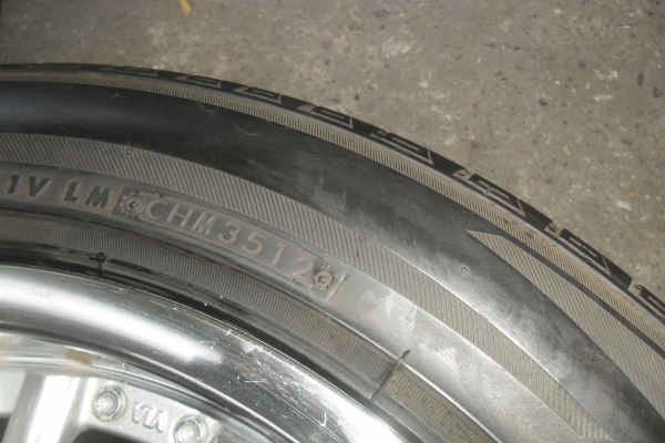 ล้อญี่ปุ่นขอบ17นิ้ว 5รู114 พร้อมยาง สวยๆ 4 ล้อ ราคา 6900 บาท