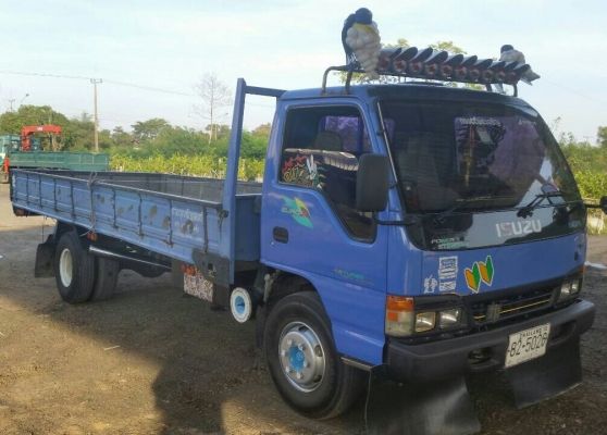 หกล้อ อีซูชุ NQR140โบว์ ปี44 แอร์ เวอร์ ช่วงยาว5.50ม ทะเบียนพร้อมโอน