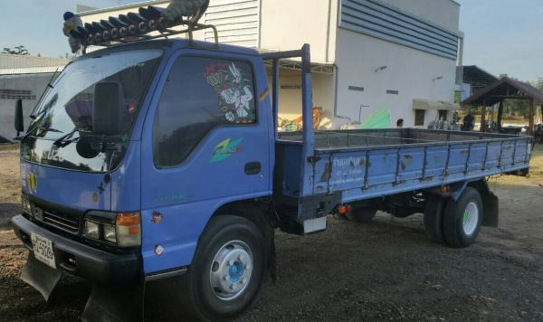 หกล้อ อีซูชุ NQR140โบว์ ปี44 แอร์ เวอร์ ช่วงยาว5.50ม ทะเบียนพร้อมโอน