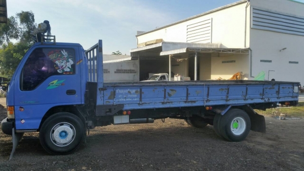 หกล้อ อีซูชุ NQR140โบว์ ปี44 แอร์ เวอร์ ช่วงยาว5.50ม ทะเบียนพร้อมโอน