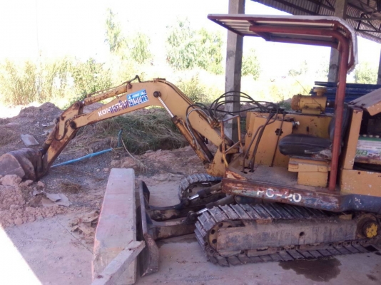 ขายแบคโฮเล็ก Komatsu PC20 ลดราคาเหลือ 85,000