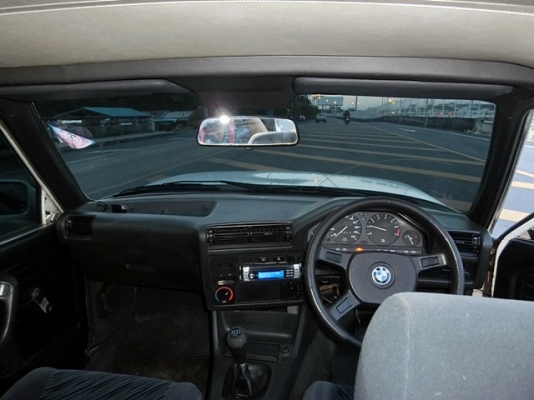 ขายBMW 318 E30 เครื่องเดิม1800 เกียร์ธรรมดา สภาพสวย