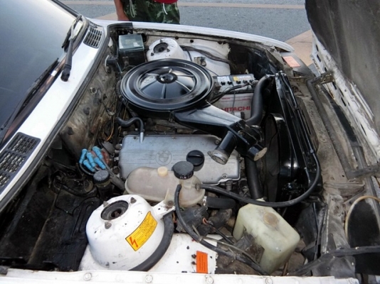 ขายBMW 318 E30 เครื่องเดิม1800 เกียร์ธรรมดา สภาพสวย