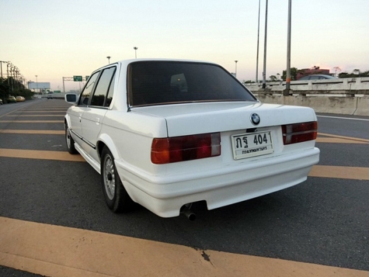 ขายBMW 318 E30 เครื่องเดิม1800 เกียร์ธรรมดา สภาพสวย