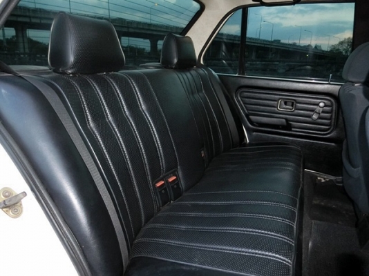 ขายBMW 318 E30 เครื่องเดิม1800 เกียร์ธรรมดา สภาพสวย