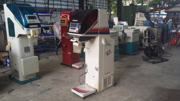 เครื่องชั่งพร้อมคัดแยกเมล็ด YANMAR  รุ่น URC220 เก่าญี่ปุ่น สภาพสวย เครื่องพร้อมใช้งาน