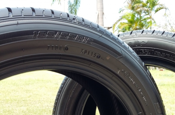 ยาง,185-55-15 DUNLOP T1 ปี15สภาพเต็มๆหนึ่งคู่ 2,200 ยาง,185-55-15 DUNLOP T1 ปี15สภาพเต็มๆหนึ่งคู่ 2,200