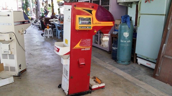เครื่องชั่งพร้อมคัดแยกเมล็ด YANMAR รุ่น KR2300 (2)  เก่าญี่ปุ่น สภาพสวย เครื่องพร้อมใช้งาน