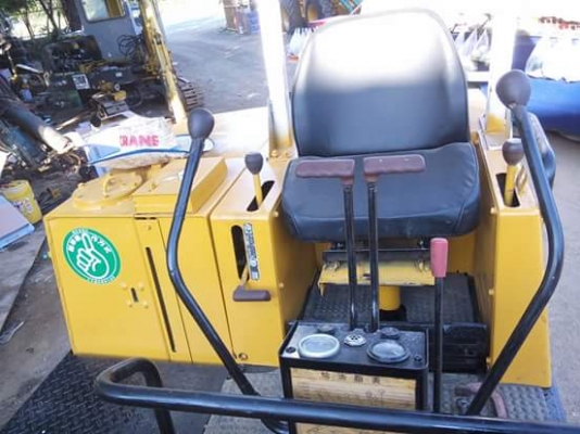 ขายรถขุด MITSUBISHI  MS030  เก่านอกแท้100\% มีเอกสาร รถไม่เคยใช่งานในไทยแน่นนอน  สนใจติดต่อ 099-907-9273 กิ๊ฟ