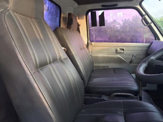 ขาย 6 ล้อดั้ม NPR วางเครื่อง 130 แรง ปี 1998 ยาว 4.20 เมตร ช่วงล่าง F หน้า - หลัง ต่อดั้มใหม่ กะบะบิเนียบใหม่ ทำสีใหม่หมด พวงมาลัยเพาเวอร์  คัดซีสวย ภายในครบ รถสวยพร้อมใช้งานเลย  รถยังไม่เคยใช้งาน ต่อเสร็จใหม่ๆเลยครับ เอาไปใช้ได้เลย