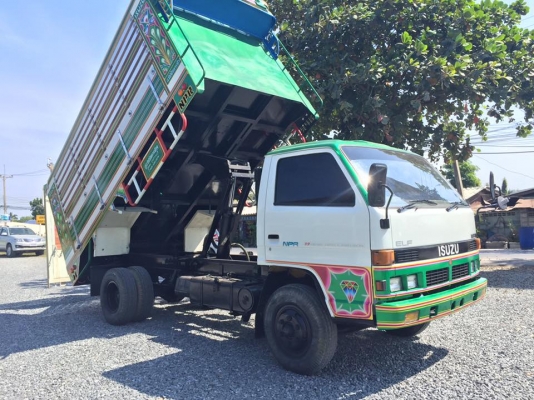 ขาย 6 ล้อดั้ม NPR วางเครื่อง 130 แรง ปี 1998 ยาว 4.20 เมตร ช่วงล่าง F หน้า - หลัง ต่อดั้มใหม่ กะบะบิเนียบใหม่ ทำสีใหม่หมด พวงมาลัยเพาเวอร์  คัดซีสวย ภายในครบ รถสวยพร้อมใช้งานเลย  รถยังไม่เคยใช้งาน ต่อเสร็จใหม่ๆเลยครับ เอาไปใช้ได้เลย