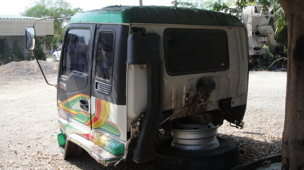 หัว ISUZU DECA สภาพสวย ของครบ ขาหน้า ขาหลัง ยกใส่รถได้เลย