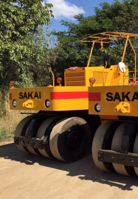 ขายด่วนรถบดล้อยาง9ล้อSAKAI TS7409 พร้อมใช้งาน เล่มทะเบียน