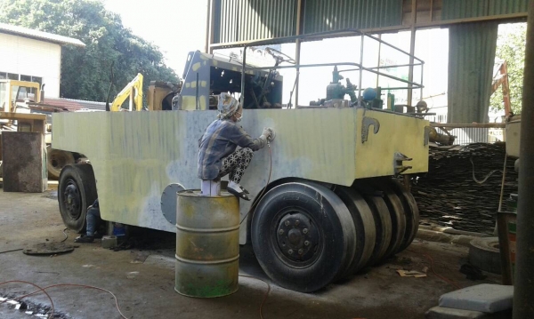 ขายด่วนรถบดล้อยาง9ล้อSAKAI TS7409 พร้อมใช้งาน เล่มทะเบียน