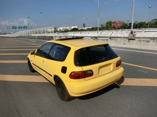 ขายCivic 3D เครืองD15B ภายในตัวนอก หลังคาซันลูป สีเหลืองสปูน ครับ ขายCivic 3D เครืองD15B ภายในตัวนอก หลังคาซันลูป สีเหลืองสปูน ครับ