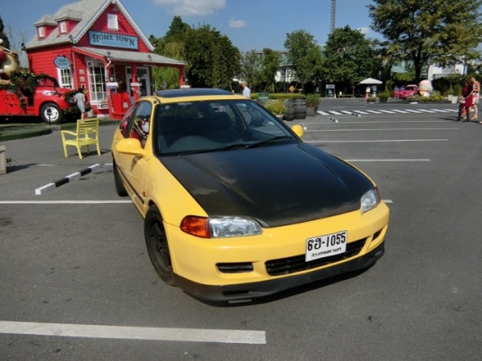 ขายCivic 3D เครืองD15B ภายในตัวนอก หลังคาซันลูป สีเหลืองสปูน ครับ