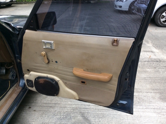 ขายรถ โตโยต้า คราว ปี87 เครื่อง 1JZหัวฉีด 2.5 เกียร์ออโต้ ติดแก๊สLPG ใช้ได้2ระบบ ภายในสวยเดิมๆเบาะหนังแอร์เย็นวิทยุCDพร้อม ตัวถังเดิมสีมีริ้วรอยบ้าง แม็ก15" รถขับดี พร้อมใช้ ภาษี59 ประกันประเภท3 ขายด่วน