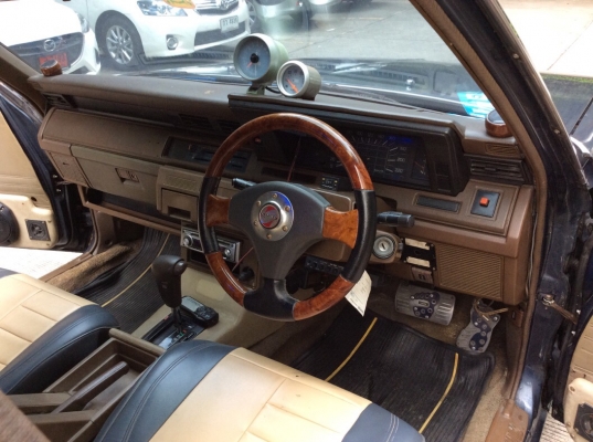 ขายรถ โตโยต้า คราว ปี87 เครื่อง 1JZหัวฉีด 2.5 เกียร์ออโต้ ติดแก๊สLPG ใช้ได้2ระบบ ภายในสวยเดิมๆเบาะหนังแอร์เย็นวิทยุCDพร้อม ตัวถังเดิมสีมีริ้วรอยบ้าง แม็ก15" รถขับดี พร้อมใช้ ภาษี59 ประกันประเภท3 ขายด่วน