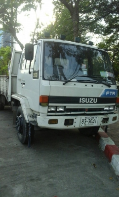 ขาย ราคา 435,000บ หกล้อ อีซูซุ FTR165 พ.เวอร์ ยาง900 ช่วงยาว 7.20ม สภาพดีสวยเดิมๆพร้อมใช้ ทะเบียนพร้อมโอน