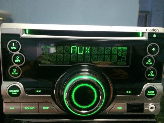 Clarion CX211 USB IPOD MP3 CD AUX ปรีเอ้า2ชุด สีไฟเปลี่ยนได้728โทนสี ลูกเล่นอีกเพียบ มือ2 ญี่ปุ่น