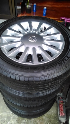 ขายล้อ Nissan Teana พร้อมยาง 1 ชุดมี 5 เส้น