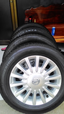 ขายล้อ Nissan Teana พร้อมยาง 1 ชุดมี 5 เส้น