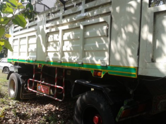 ขาย 227ดั้ม แม่ลูก รถบ้านแท้ แถมกล่องใส่อ้อยให้ด้วยครับ