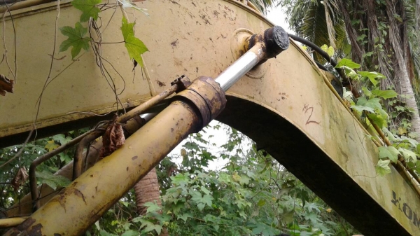 แมคล้อยาง โคมัสสุ PC 100-3 แค่รถจอดไว้ในโรงไม่มีงานมีงานวัชพืชขึ้น ใช้งานปกติ ราคาต่อรองได้จ้า แมคล้อยาง โคมัสสุ PC 100-3 แค่รถจอดไว้ในโรงไม่มีงานมีงานวัชพืชขึ้น ใช้งานปกติ ราคาต่อรองได้จ้า