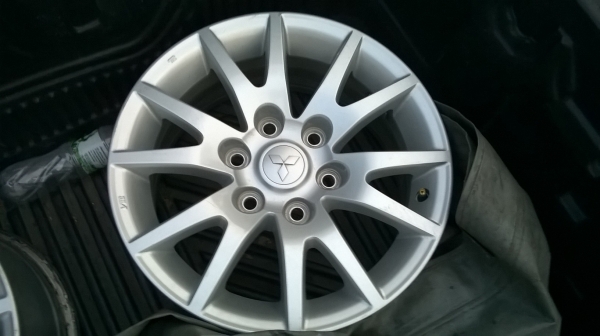 แม็กเดิมปาเจโร่ 17 6รู ตามสภาพเดิมๆ 5500บาท